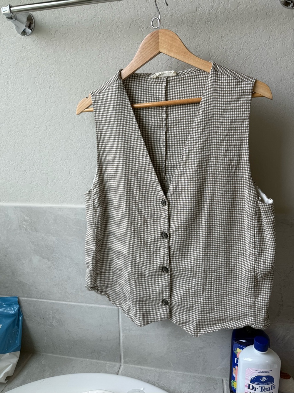 The Vest in Stretch Linen